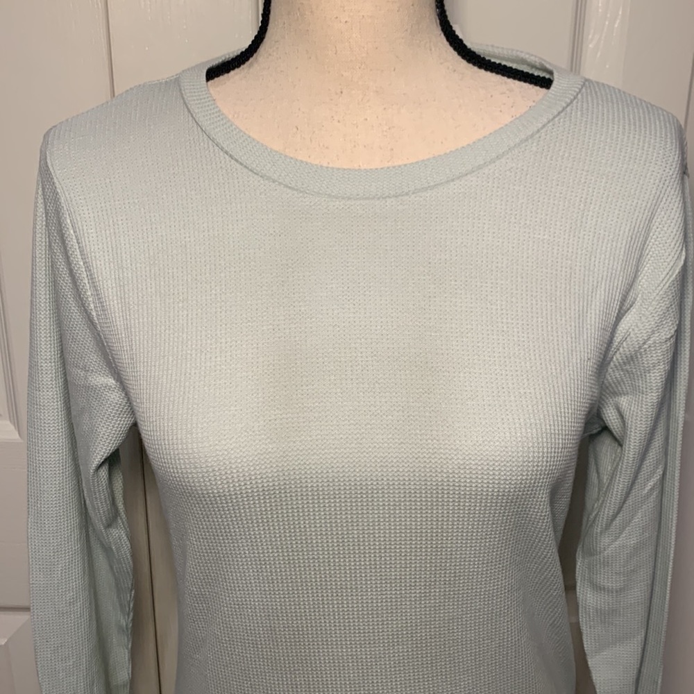 Grey State Trinity Top - Picture 2 of 10